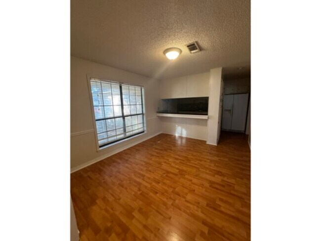 Foto del edificio - 2780 Honeywood