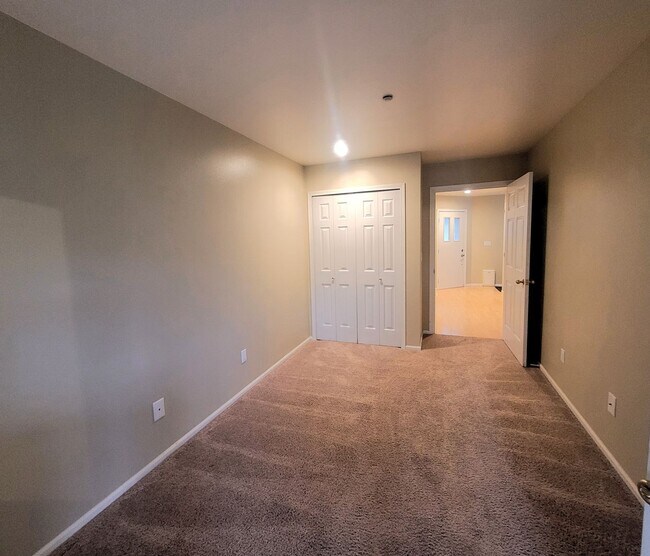 Foto del edificio - Bayview Townhouse Condo in Blaine with Garage - 4th St.