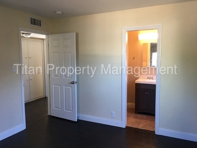 Building Photo - 2154 55th Ave