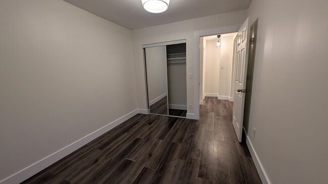 Building Photo - 1270 Consort Cres