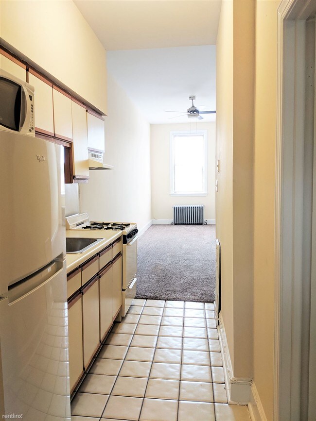Building Photo - 2 br, 2 bath Apartment - 3923 Pine St