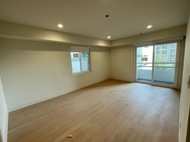 Foto del edificio - 686 S Ardmore Ave
