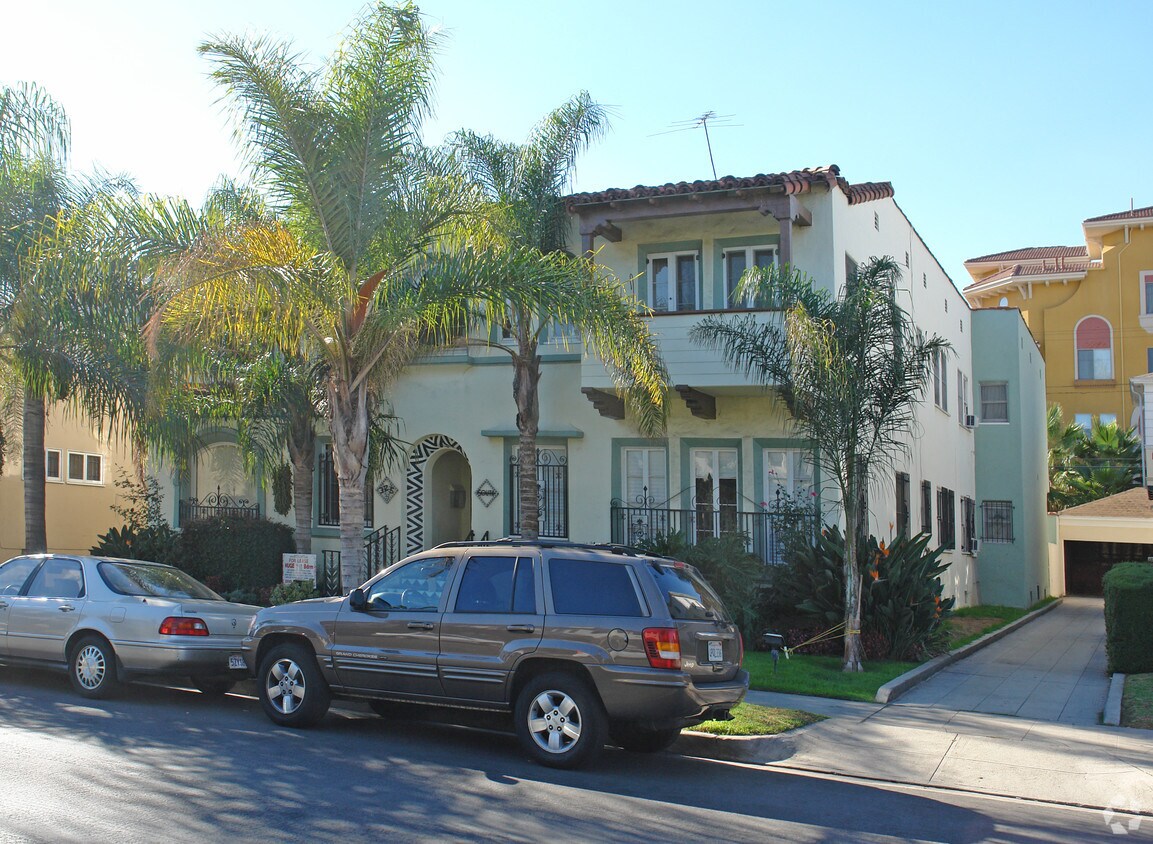 325 S Cochran Ave, Los Angeles, CA 90036 Apartments in Los Angeles