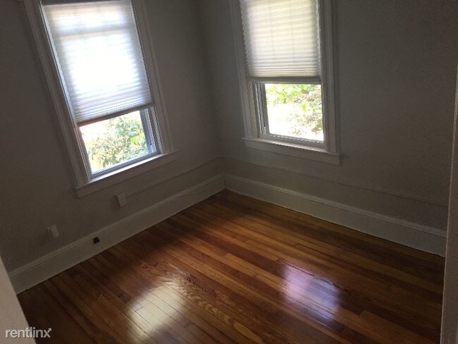 Building Photo - 2 br, 1 bath Apartment - 93 Reid Place