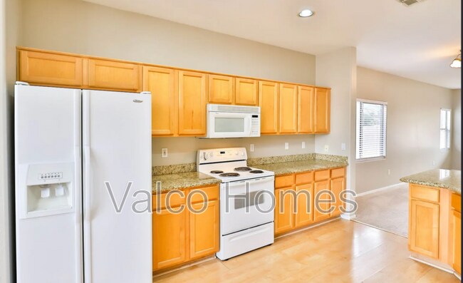 Building Photo - 2047 E Riviera Dr