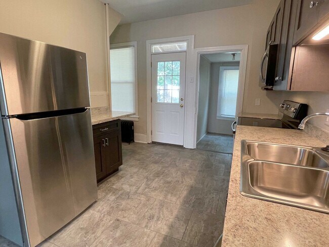 Foto del edificio - 113-115 E Main Street