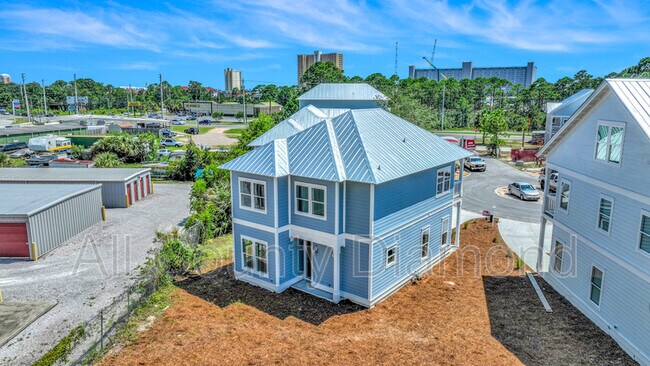 Building Photo - 2703 Lagoon Manor Dr