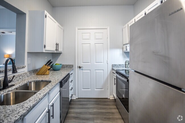 Interior Photo - Modena at Mallard Creek