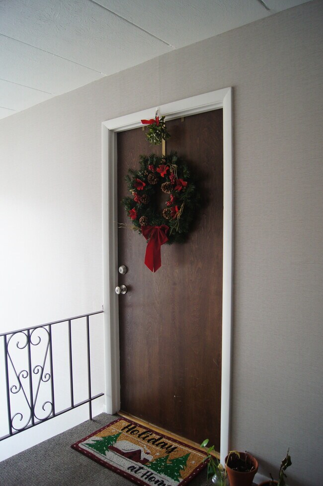 Main Door Entrance - 974 S Lincoln St