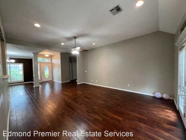 Building Photo - 4 br, 3 bath House - 18205 Bur Oak Dr