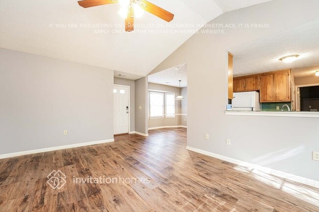 Foto del edificio - 825 Rambling Rose Ct NW