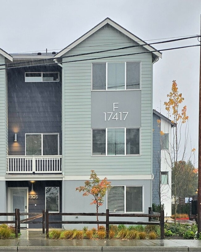 Building Photo - 17417 W Main St