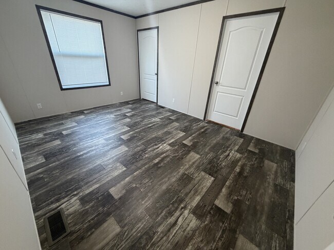 Building Photo - 38034 St Tropez Dr