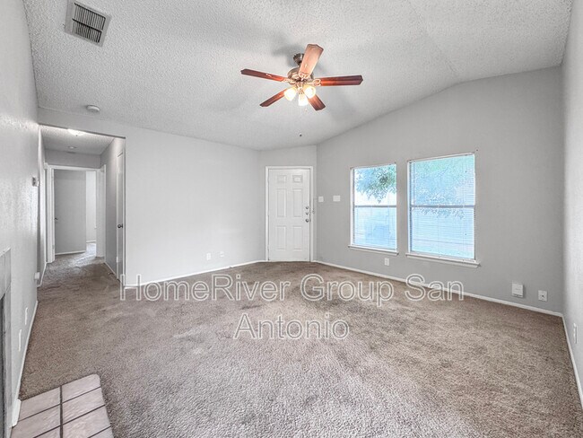 Foto del edificio - 9739 Hidden Brook