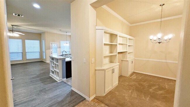 Foto del edificio - 1824 Woody Ln