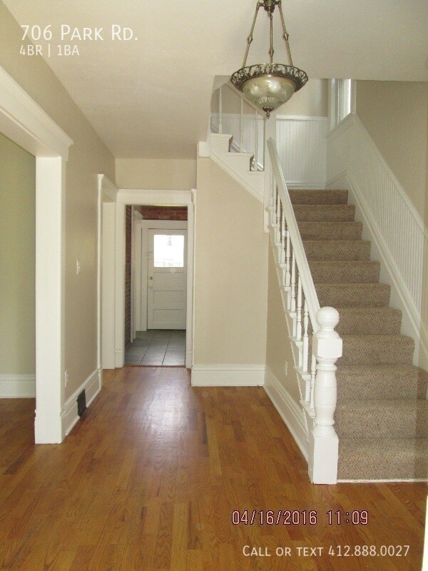 Building Photo - Huge 4 Bedroom Home in Ambridge
