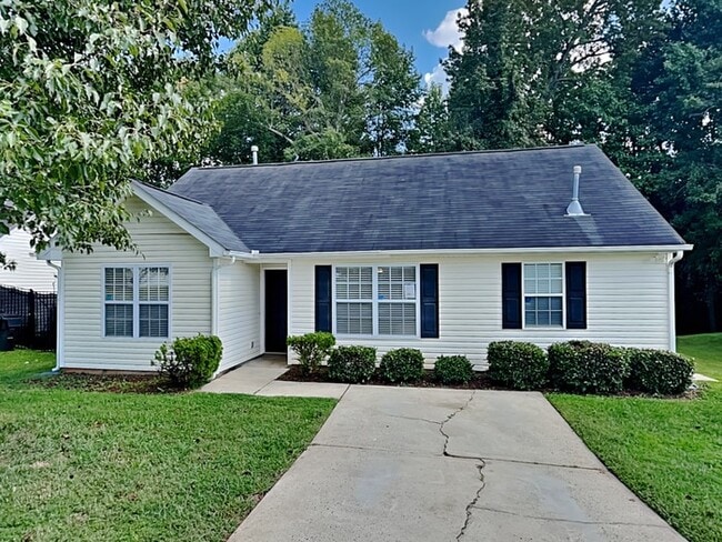 Building Photo - 2613 Fairstone Ave