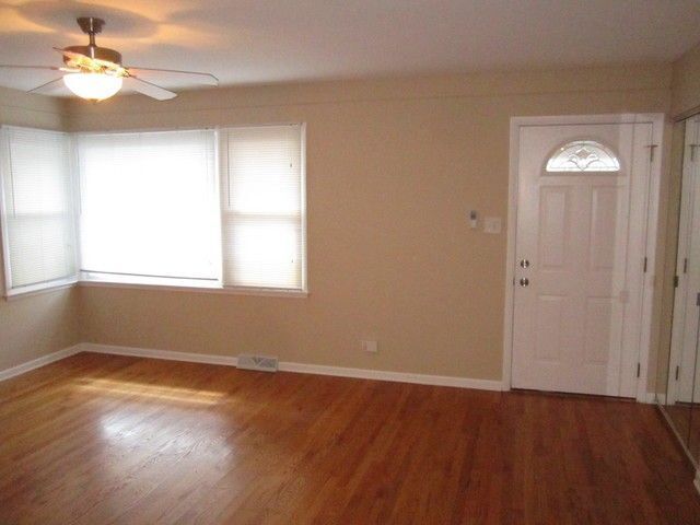 Building Photo - Nicely updated 3 bedroom Ranch