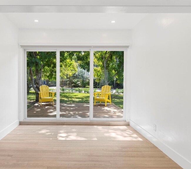 Foto del edificio - 810 NW 7th St