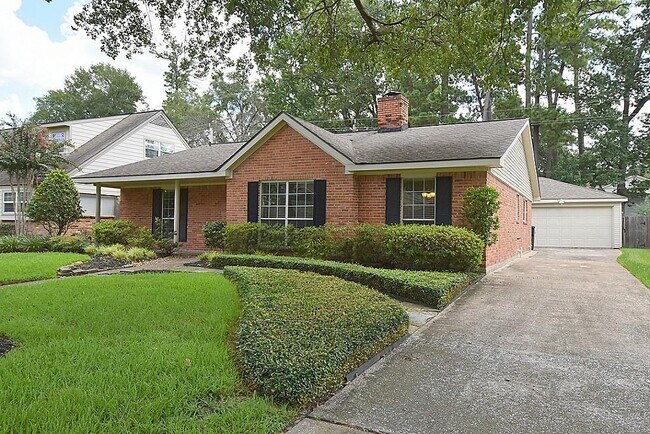 Building Photo - 5026 Park Plaza Dr