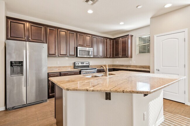 Foto del edificio - Amazing Single Family Home for Rent in Gil...