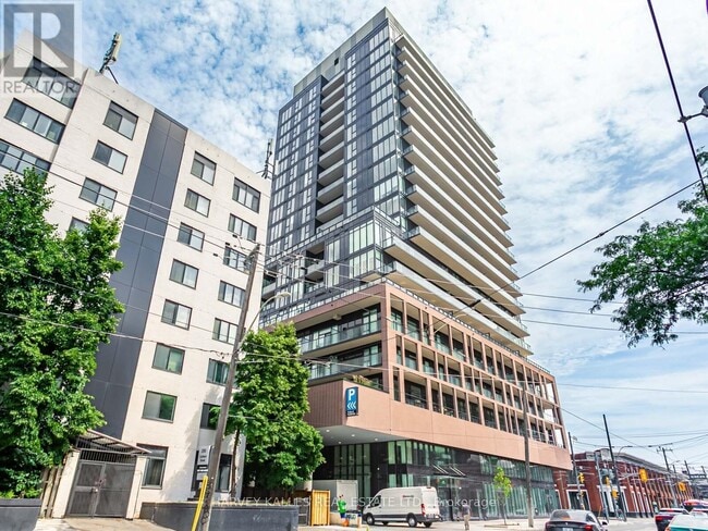 Building Photo - 285 Dufferin St