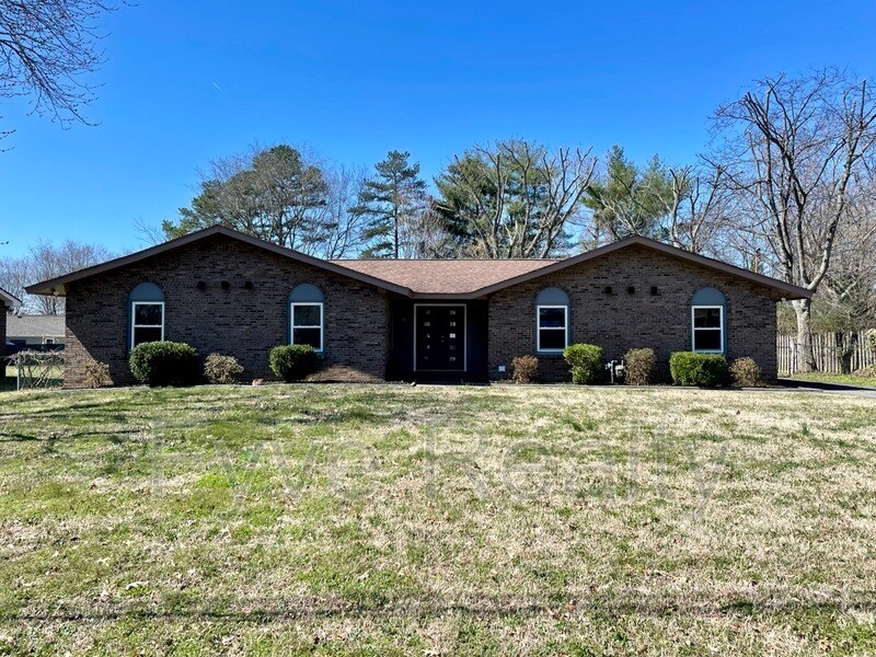 Primary Photo - 207 Matterhorn Dr