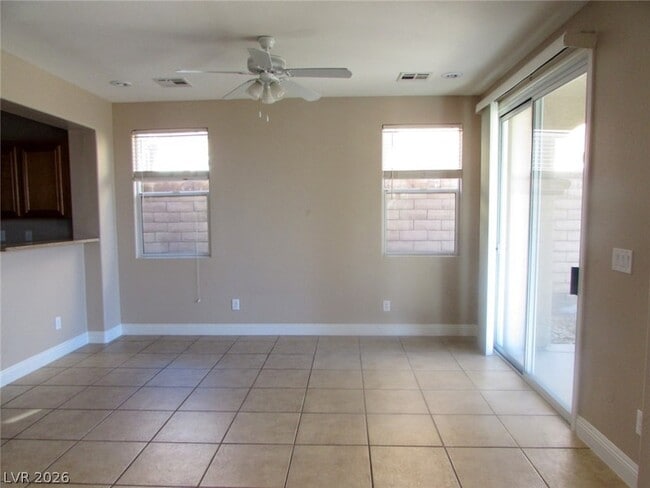 Building Photo - 548 Ivy Spring St