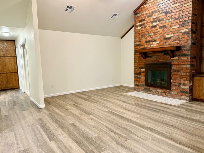 Foto del edificio - Super cute 2 bed 2 bath 2 car garage