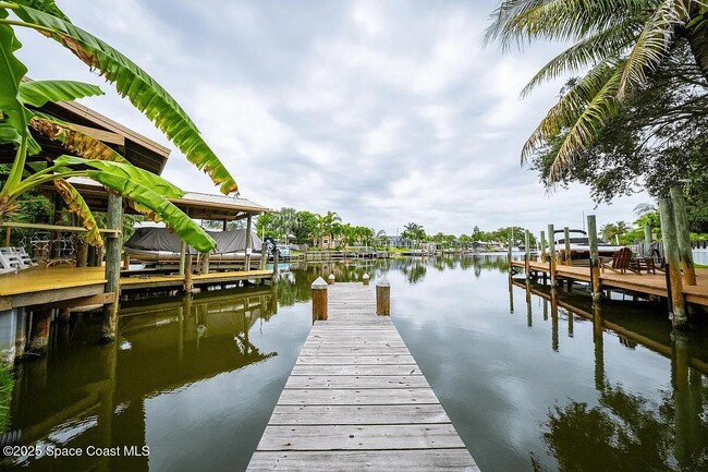 Foto del edificio - 319 Coral Reef Dr