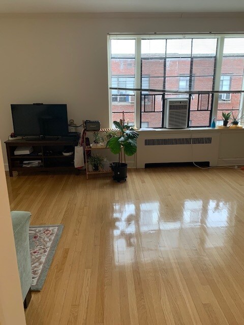 Foto del edificio - 95 Longwood Ave