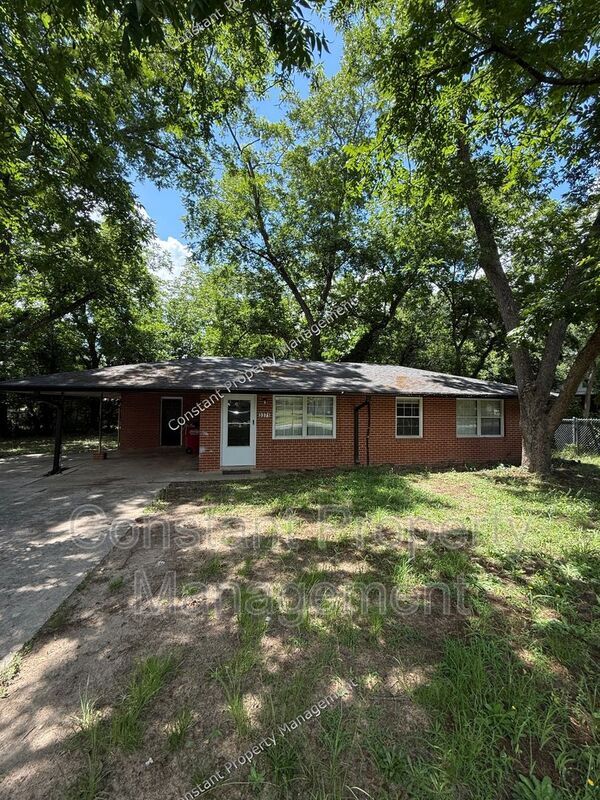 Foto principal - 3371 Adkins Ave