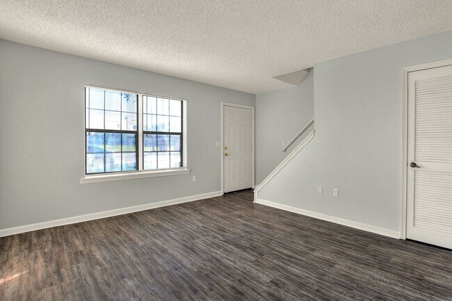 Foto del edificio - 2 Bedroom Townhouse with Views of County P...