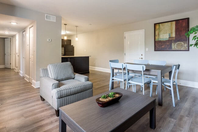 Plano de planta de 3 habitaciones en Halcyon Apartment - Halcyon