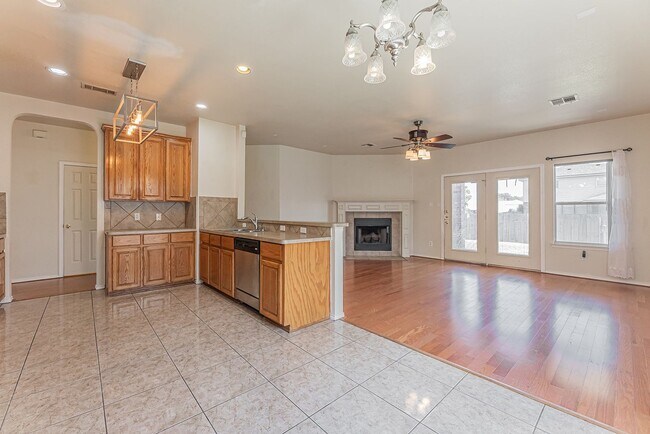 Building Photo - 514 Prospector Trl