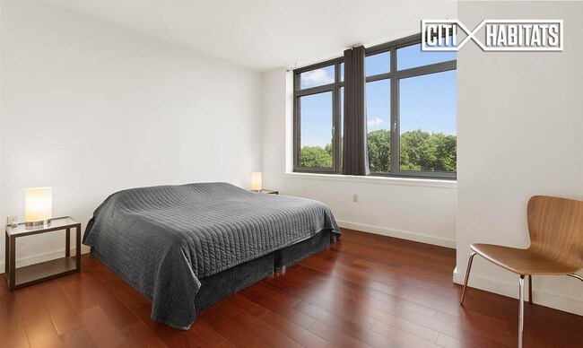 Foto del edificio - 1485 5th Ave