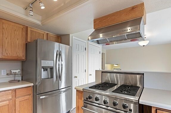 Building Photo - 3030 Bettles Bay Loop