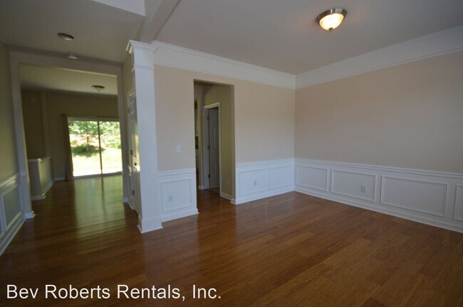 Foto del edificio - 4 br, 2.5 bath House - 402 Willingham Road