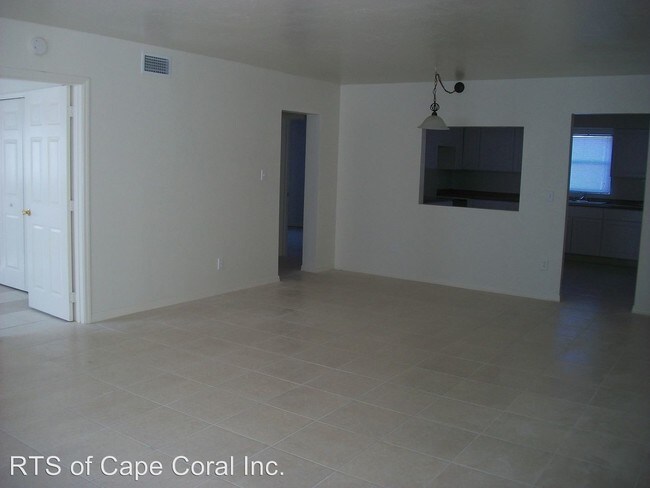 Building Photo - 313 Cape Coral Pkwy E