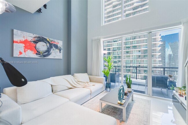 Foto del edificio - 60 SW 13th St