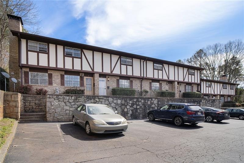 Primary Photo - 2950 N Dekalb Dr