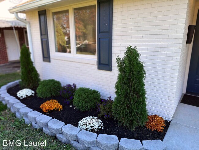 Building Photo - 5 br, 3 bath House - 1107 Navahoe Dr