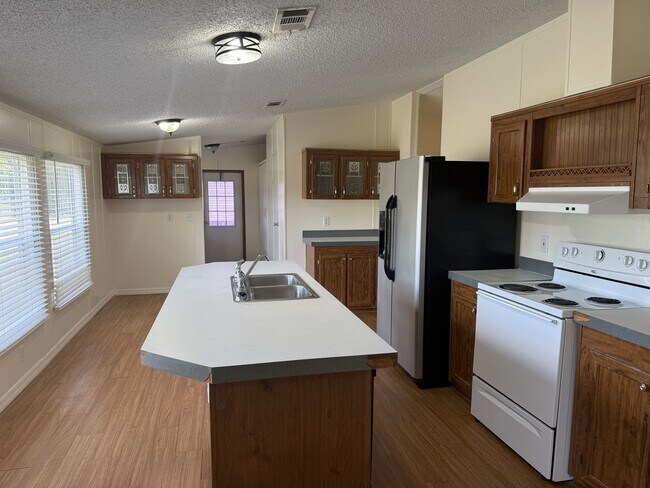 Foto del edificio - 7790 NW 170th St