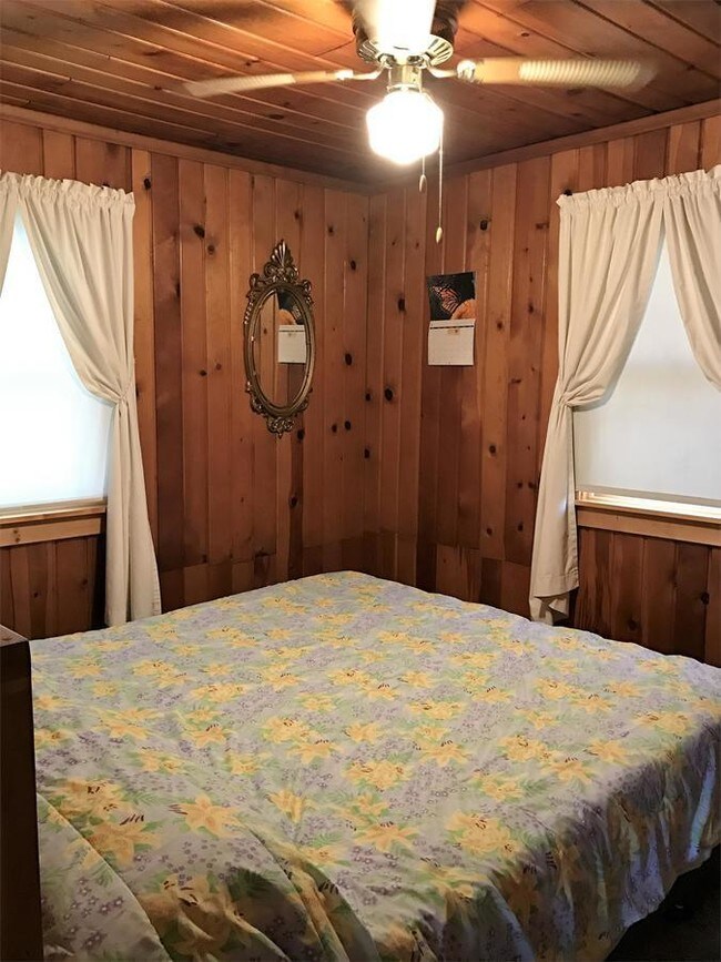 Foto del edificio - 17161 Lakeview Dr