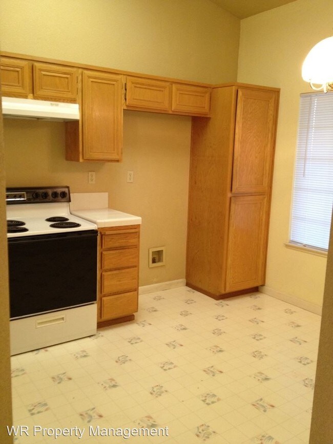Building Photo - 5100 Pawnee Dr