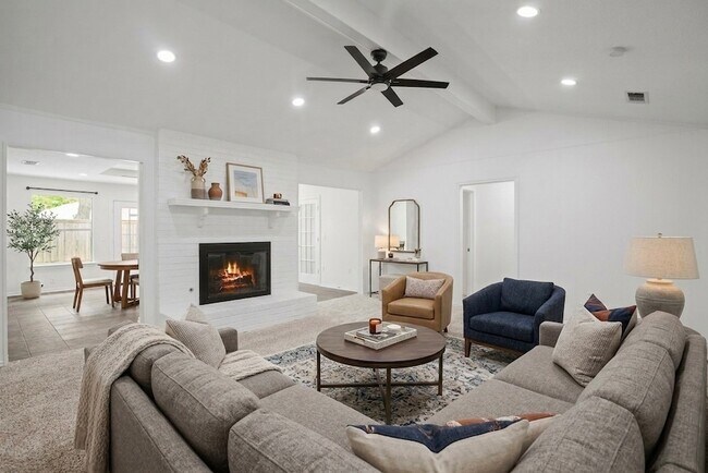 Foto del edificio - 2309 Lawndale Dr