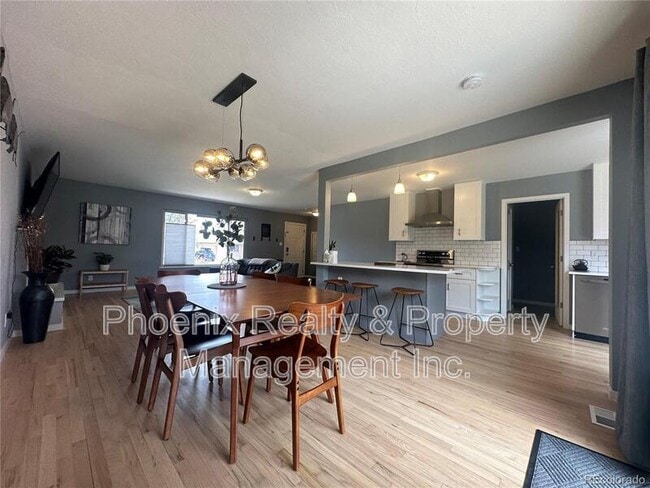 Photo - 4000 Darley Ave House