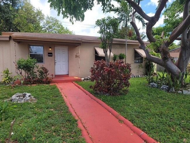 Photo - 275 NW 187th Street Unit House