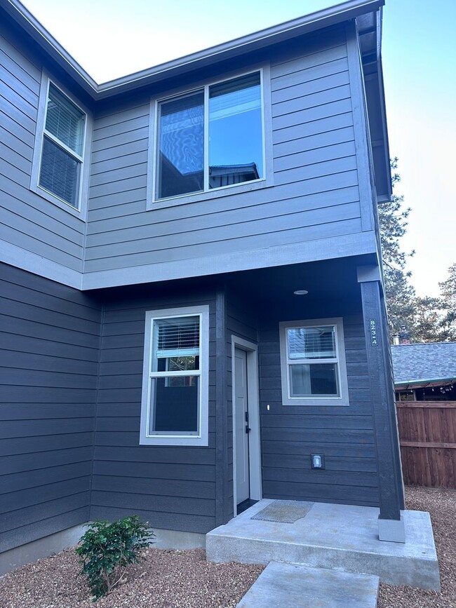 Foto del edificio - BRAND NEW 2 Bedroom - Available 5/1