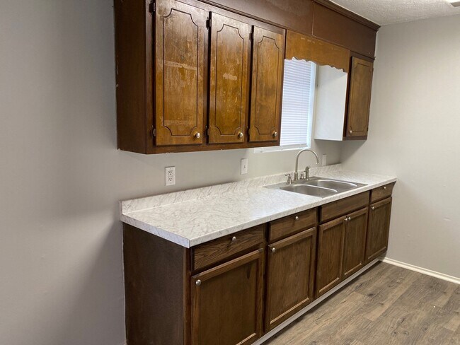 Foto del edificio - 4 Susan Cv